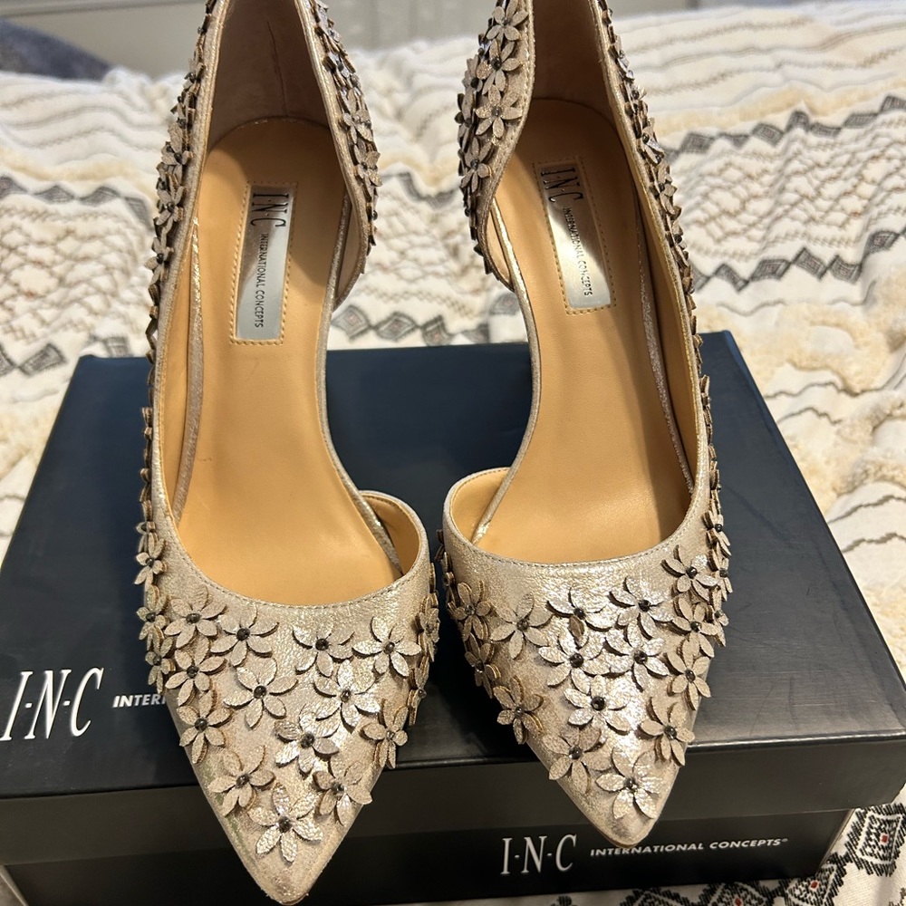 Floral heels